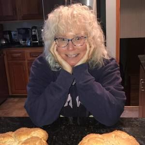 Meet your Posher, Thora